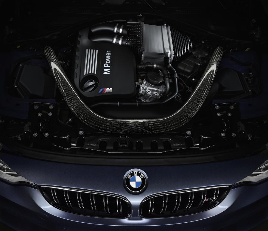 Моторный отсек BMW M3 30 Jahre Edition 2016 года  (фото 8 из 8)